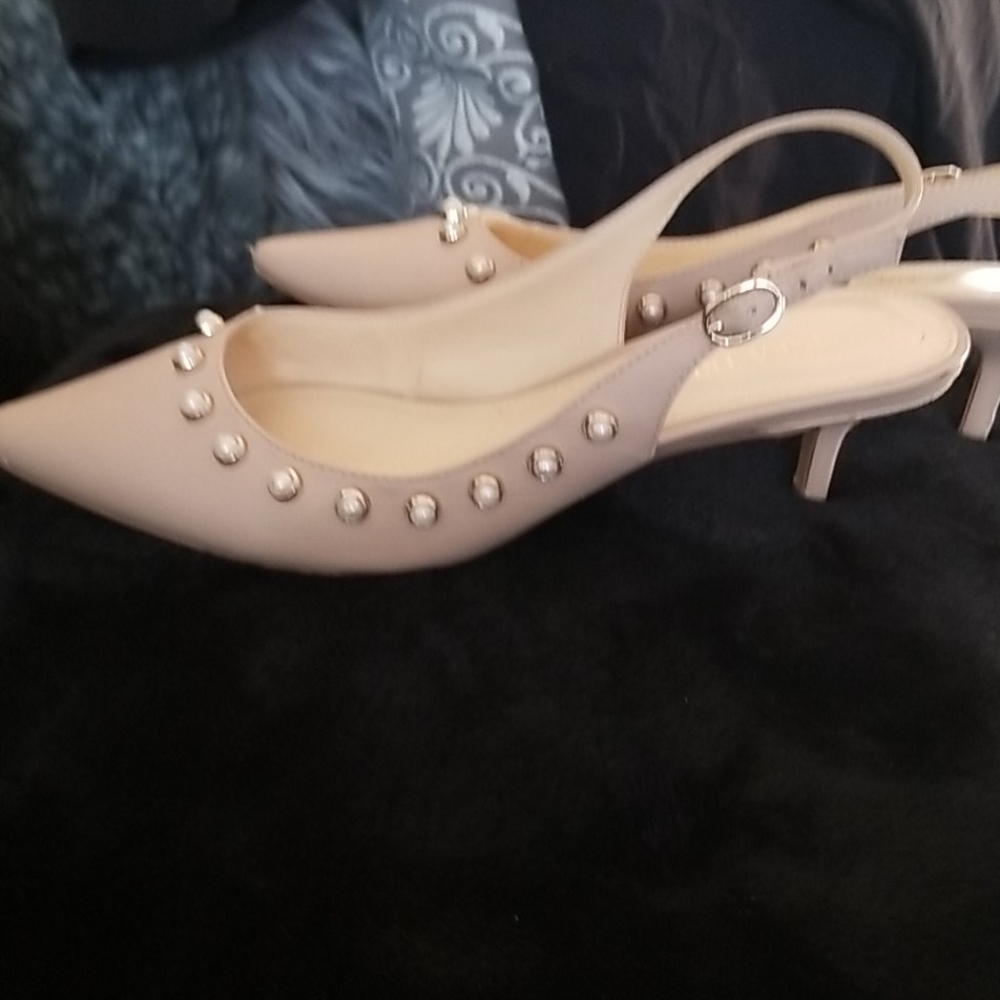 Flats - Picture 4 of 4